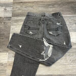 American Eagle Mid Wash Gray Womens 4 Regular Fit Distressed Thrashed Mom‎ Jean
